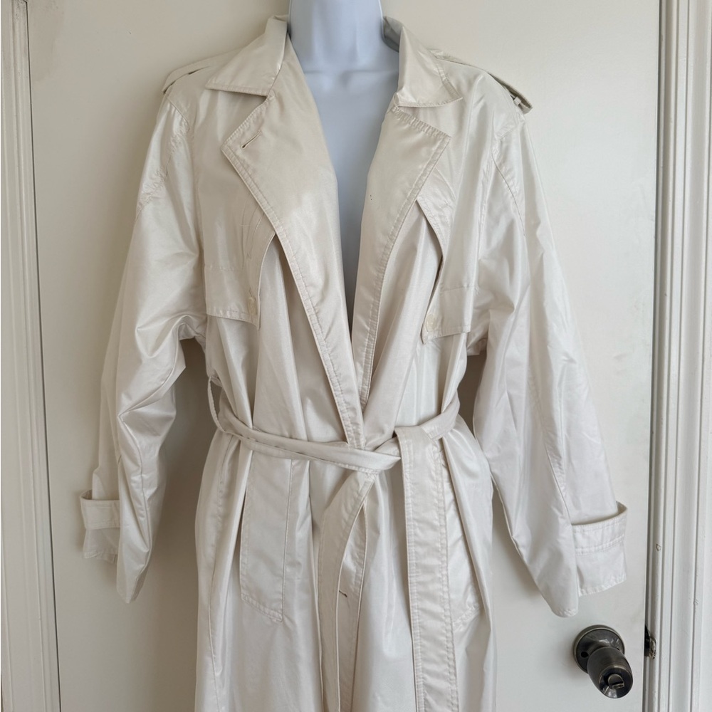 Chic Ivory Trench Coat - Picture 5 of 6